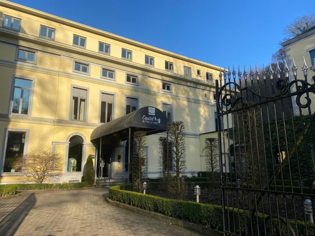 Castel De Pont-A-Lesse Hotel Dinant Exterior photo